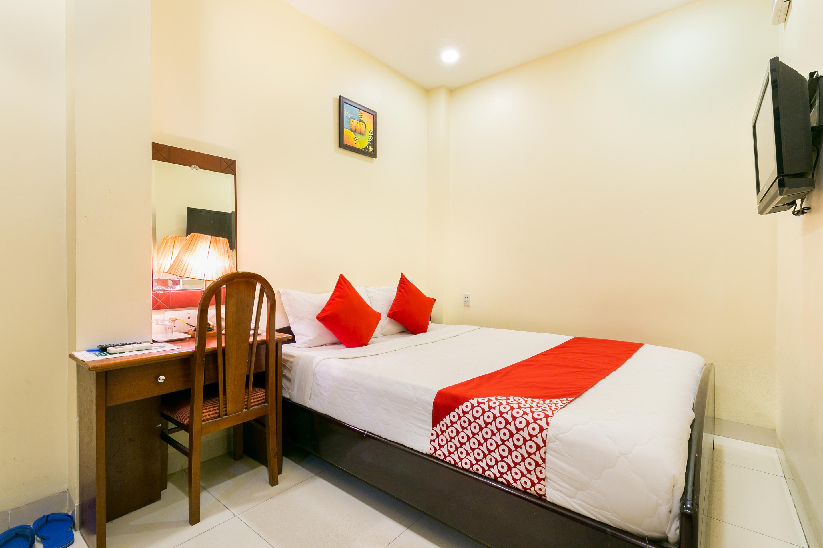 Oyo 422 Nguyen Thanh Hotel Ho Chi Minh City Exterior photo